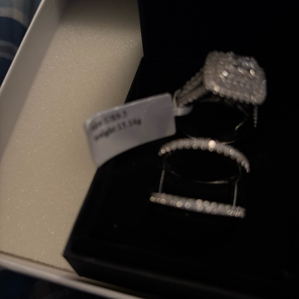 Lajerrio ring never worn tag